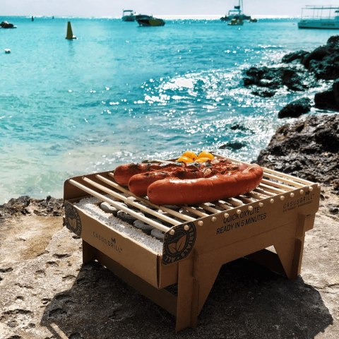 Casus Grill w papierowym opakowaniu