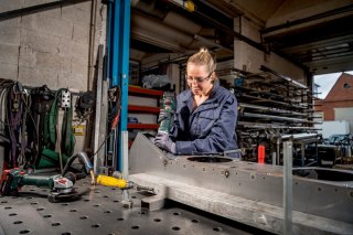 SZLIFIERKA PROSTA AKUMULATOROWA GVPB 18 LTX BL 11-28 0*AH