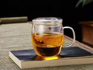 Kubek szklany z zaparzaczem