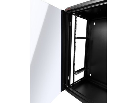 Szafka rack wisząca 19" 18U 600x450, niedzielona, drzwi szklane jednoskrzydłowe, tył osłona pełna, osłony boczne zamykane na klu Szafka rack wisząca 19" 18U 600x450, niedzielona, drzwi szklane jednoskrzydłowe, tył osłona pełna, osłony boczne zamykane na klu
