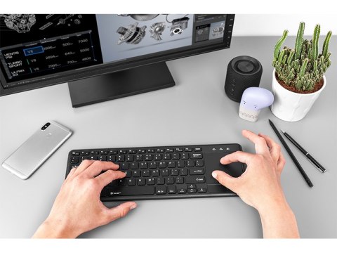 Klawiatura z touchpadem TRACER Smart RF 2,4 Ghz Klawiatura z touchpadem TRACER Smart RF 2,4 Ghz