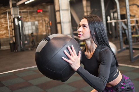 Piłka lekarska do ćwiczeń 5 kg REBEL ACTIVE Piłka lekarska do ćwiczeń 5 kg REBEL ACTIVE