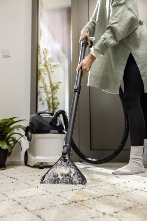 Odkurzacz piorący KARCHER SE 5 - 1.081-230.0 (WYPRZEDAŻ) Odkurzacz piorący KARCHER SE 5 - 1.081-230.0 (WYPRZEDAŻ)