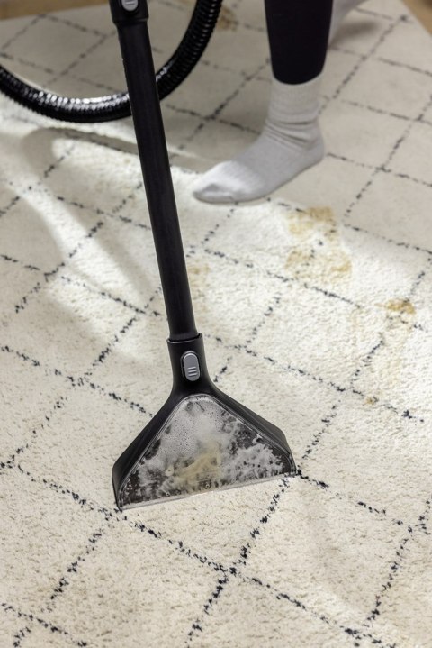 Odkurzacz piorący KARCHER SE 5 - 1.081-230.0 (WYPRZEDAŻ) Odkurzacz piorący KARCHER SE 5 - 1.081-230.0 (WYPRZEDAŻ)