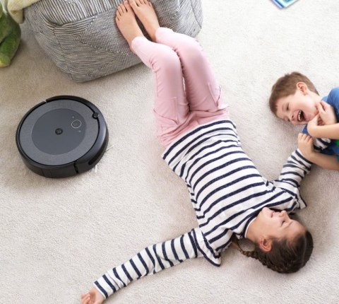 Robot sprzatający iRobot Roomba i3+ (i3558) (WYPRZEDAŻ) Robot sprzatający iRobot Roomba i3+ (i3558) (WYPRZEDAŻ)