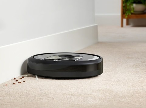 Robot sprzątający iRobot Roomba i7 (WYPRZEDAŻ) Robot sprzątający iRobot Roomba i7 (WYPRZEDAŻ)
