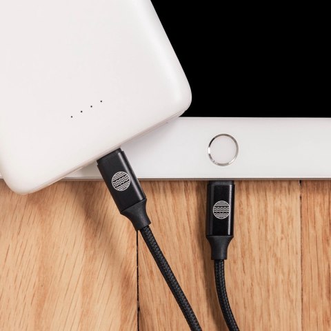 Kabel typu USB-C / USB-C Our Pure Planet, długość 1,2 m Kabel typu USB-C / USB-C Our Pure Planet, długość 1,2 m