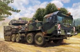 Model plastikowy slt-56 tractor with 56t semi trailer