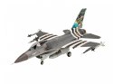 Model plastikowy samolot 50th anniversary f-16 falcon 1/32