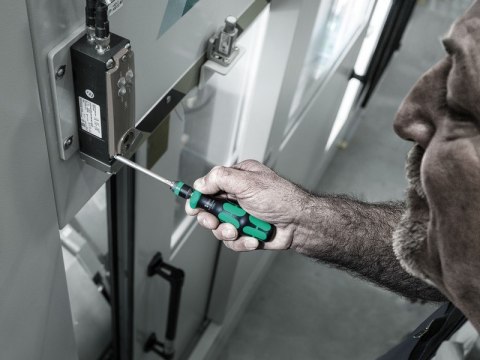 WKRĘTAK KRAFTFORM KOMPAKT Z GRZECHOTKĄ 838 RA-R M SET 1,15CZ WKRĘTAK KRAFTFORM KOMPAKT Z GRZECHOTKĄ 838 RA-R M SET 1,15CZ